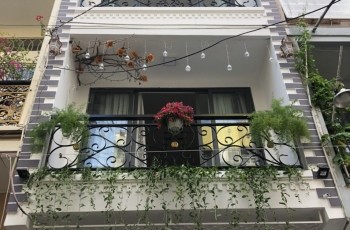 Nhà HXH Huỳnh Văn Bánh 3 tầng khu đẹp - nhà mới