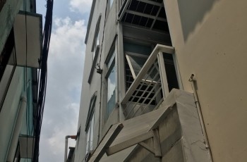 Bán nhà 5 tầng Nguyễn Hữu Cầu sát chợ Tân Định 