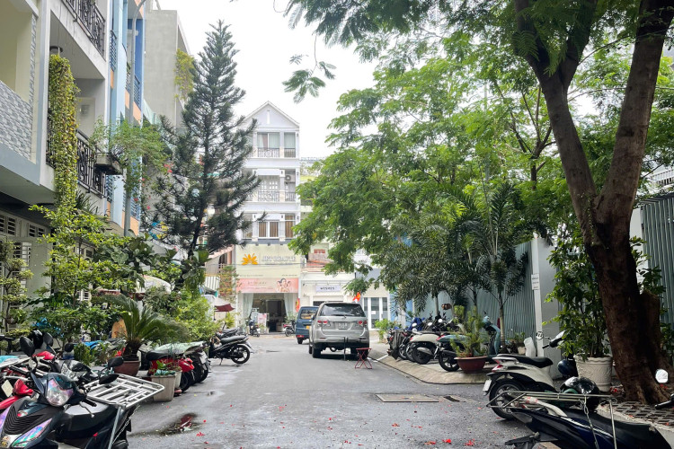 Hàng Hiếm Nhà Mặt Tiền Rẻ Nhất Khu Phố Ẩm Thực Phan Xích Long.